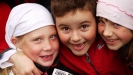 Zlosyn zlat� aneb v�t�z v oble�en� kr�sn�ch d�vek