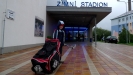 Zlosyn m�n� kolo za hokejku