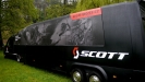 Jak se stav� show room SCOTT