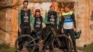SCOTT DH Factory a z�vodn� oble�ky